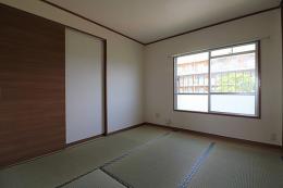 磯辺第一公団16棟　301号室　《火災保険料弊社負担＆御引越などで使用頂ける現金3万円》