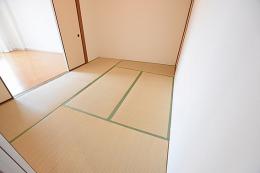 グリーンピア千寿　302号室　《火災保険料弊社負担＆御引越などで使用頂ける現金3万円》