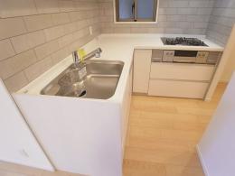 レクセルプラッツァ南行徳　109号室　《火災保険料弊社負担＆御引越などで使用頂ける現金15万円》