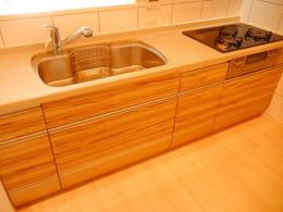 リビオ海浜幕張ラヴィアンコート　115号室《火災保険料弊社負担＆御引越などで使用頂ける現金10万円》