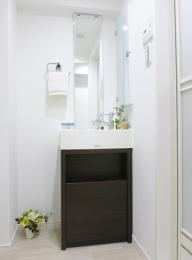 タカシマ両国マンション　307号室　《火災保険料弊社負担＆御引越などで使用頂ける現金10万円》