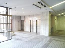 西戸山タワーホウムズセントラルタワー　２階　《火災保険料＆御引越などで使用頂ける現金25万円》